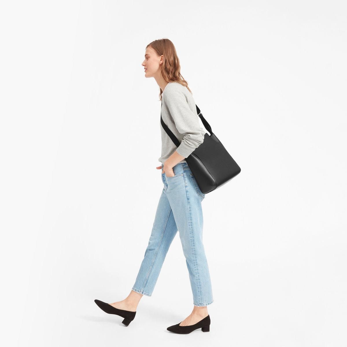 Bolso de Everlane con una gran lista de espera
