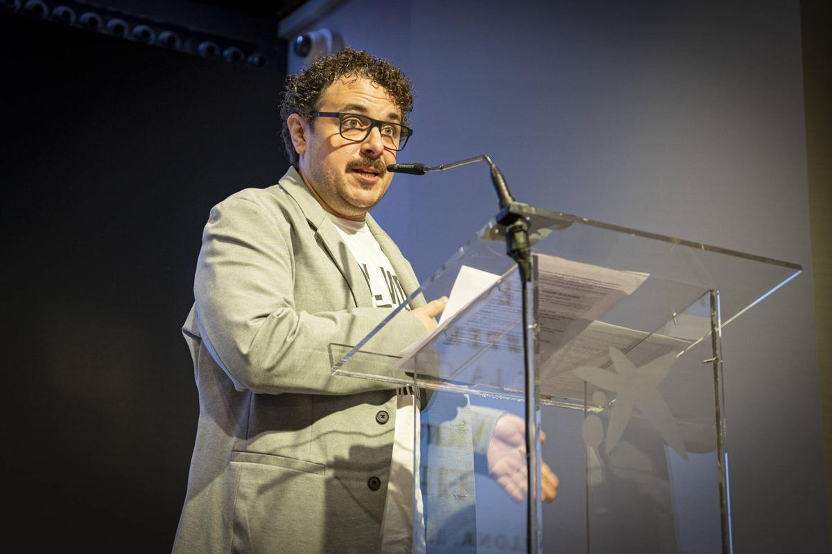 Marc Darriba guanya el premi #PeriodismoResponsable amb un reportatge de SanaMent sobre suïcidis a presons