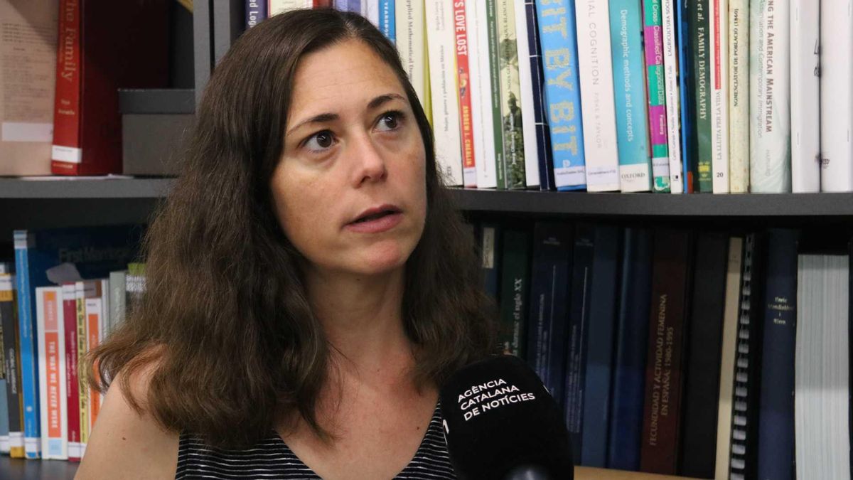 La investigadora del Centre d'Estudis Demogràfics (CED) Mariona Lozano, entrevistada per l'ACN.