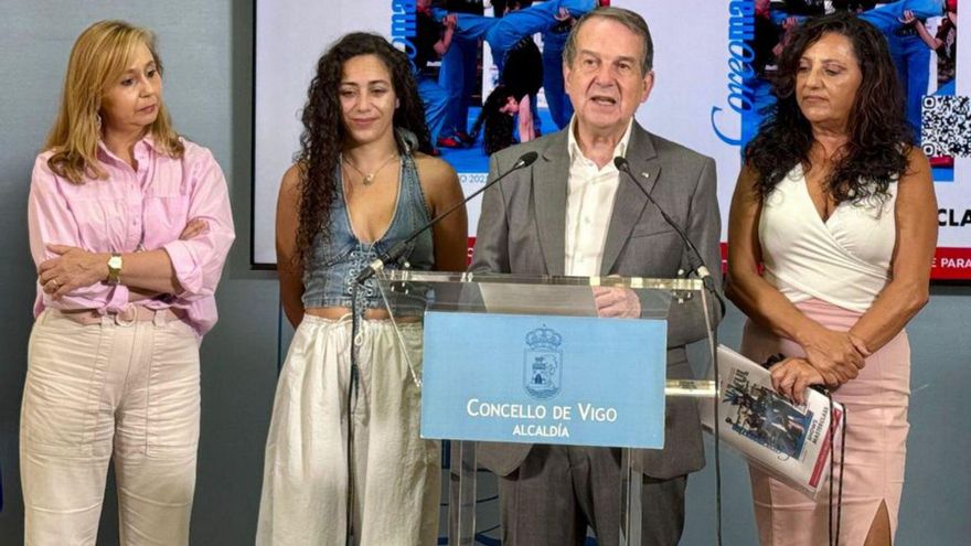 De izq. a dcha., María Lago (edil), María Lago, Caballero y Díaz.