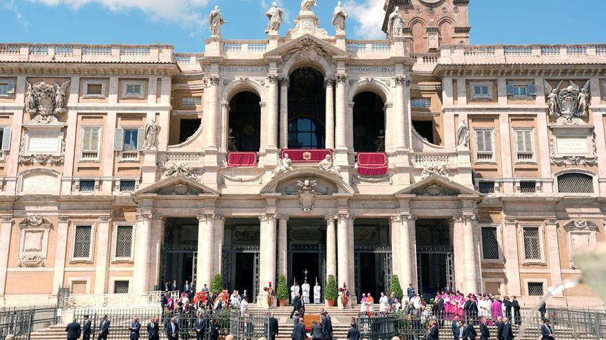 En directo | La basílica de Santa María la Mayor abre al público para visitas a la tumba de Francisco