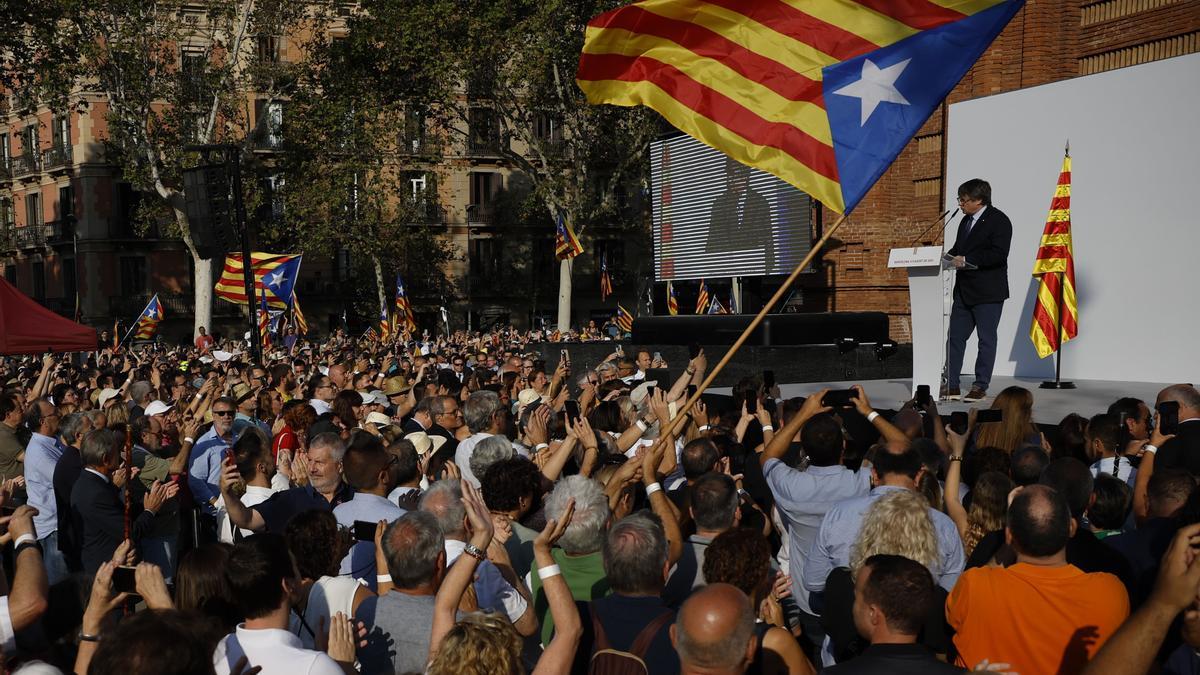 Former Catalan president Puigdemont returns to Spain despite arrest warrant