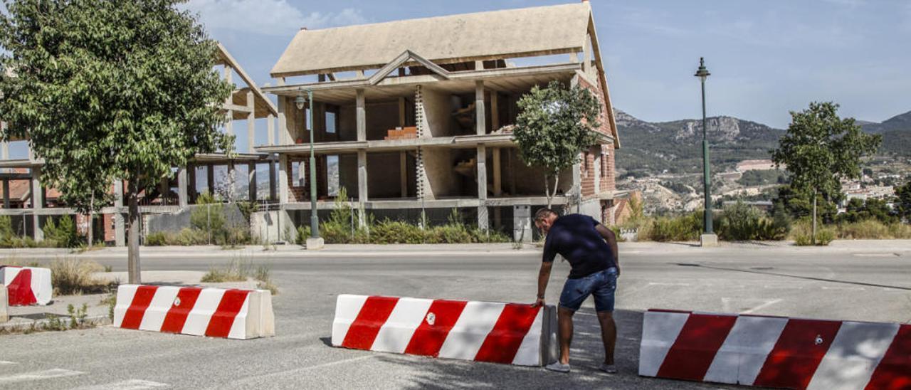 Alcoy limpia hasta 41 vertederos ilegales y abre ocho expedientes en 2019