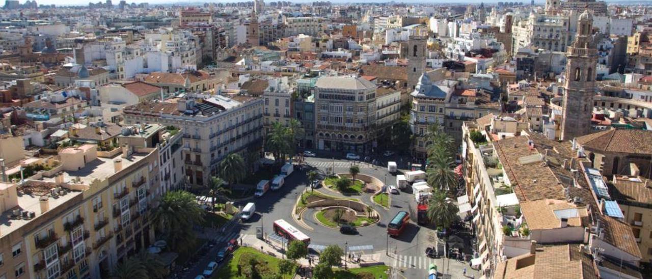 La nueva plaza de la Reina se atasca