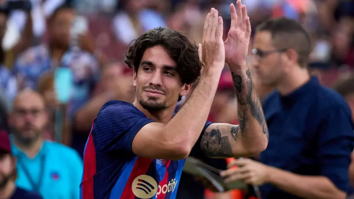 Álex Collado llega cedido por el Barça