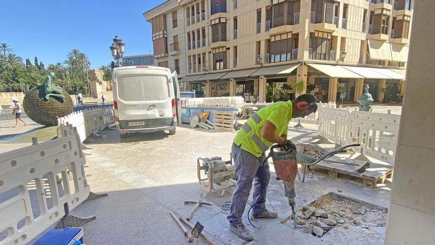 Dos semanas de obras en las fuentes de Santa María y del Palacio de Altamira