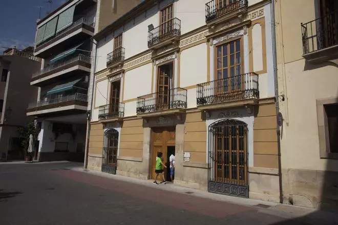 Antifraude ve irregular el plus mensual de 1.500 € que Benigànim pagó a su exsecretario
