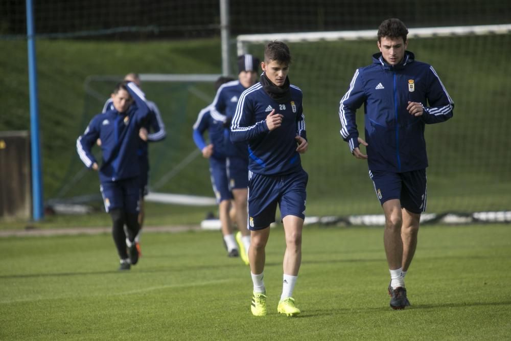 Primer entrenamiento del Real Oviedo después del derbi