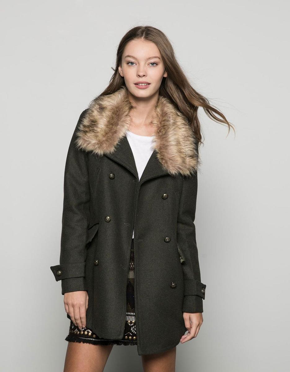 Rebajas 2016, Abrigo con pelo desmontable de Bershka (29,99€)