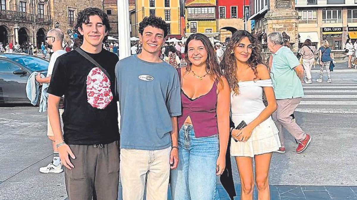 Íñigo Díaz, Nicolás Gotusso, Nadaya Villarrina y Cecilia Blanco.
