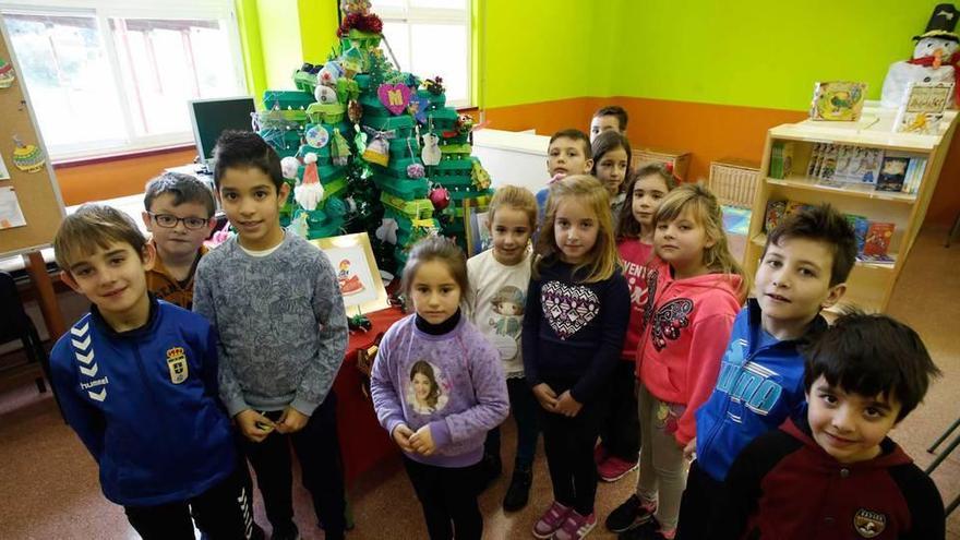 Muestra de postales navideñas de los escolares de Raíces