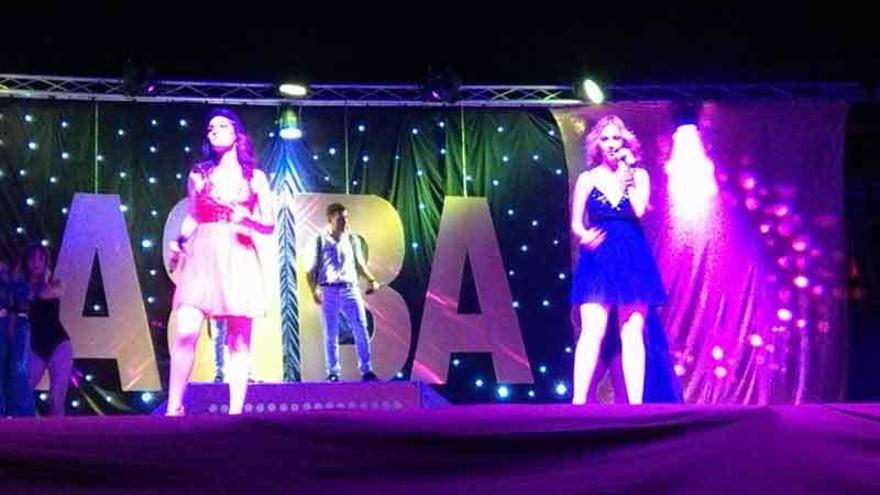 Herido uno de los bailarines del musical tributo a &quot;ABBA&quot; al hundirse un tablón del escenario