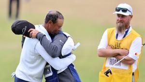 Tiger Woods se despide emocionado de St. Andrews tras su segunda vuelta