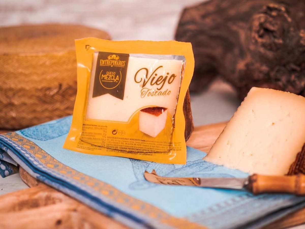 El queso viejo tostado.