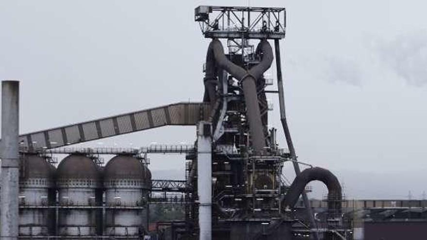 El horno alto de Arcelor en Veriña que está parado por obras.