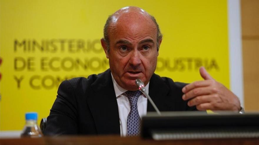 Guindos retoma la privatización de otro 7% de Bankia