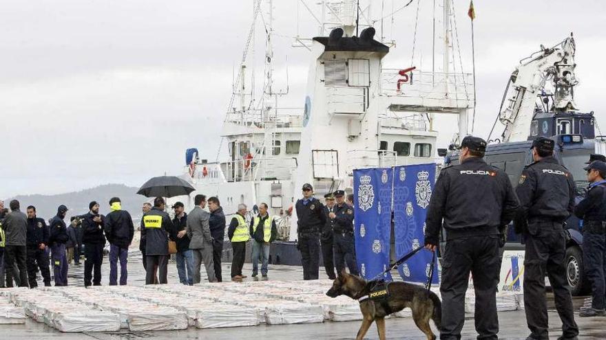 El alijo de cocaína incautado a bordo del &#039;Ripitide&#039;, tras su desembarco en Vigo en junio de 2013.