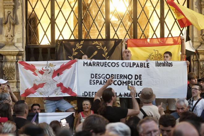 Imágenes de la manifestación en Cort, Palma, en apoyo a Ceuta