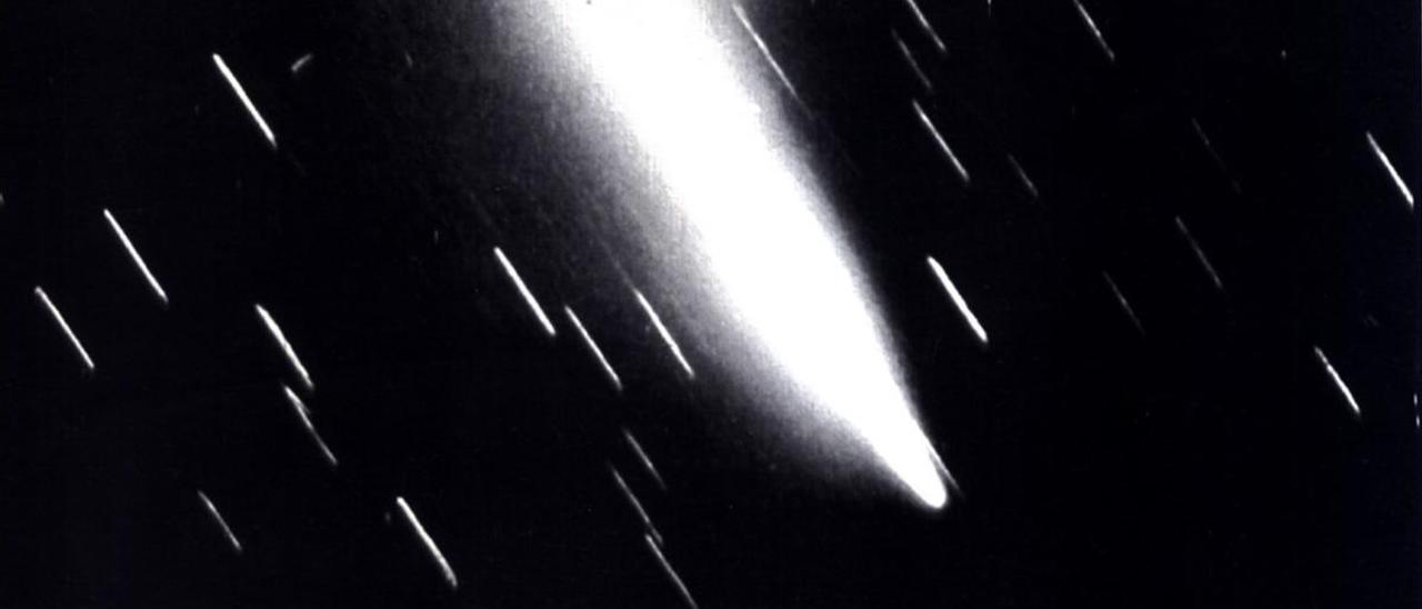 El cometa Halley, visto desde Australia, en marzo de 1986.