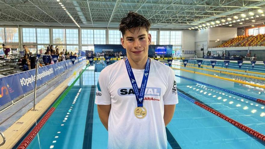 Mateo García, campeón de España júnior de 400 libres con récord gallego absoluto
