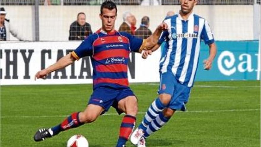 Albert Canal no ha arribat a un acord per renovar amb el Llagostera i és molt a prop de l&#039;Olot.