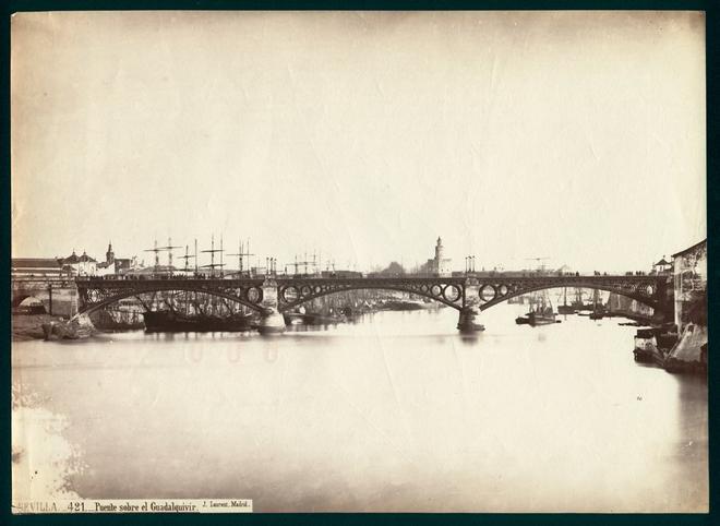 Puente de Triana Sevilla siglo XIX. Foto J. Laurent