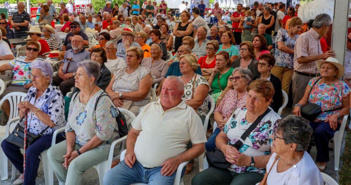 Asistentes a la misa. | Iñaki Abella