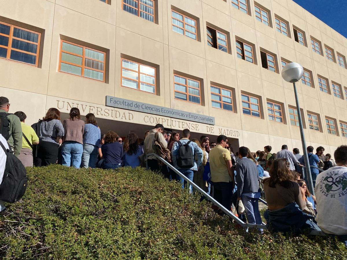 RTVE aplaza el examen de Información y Contenidos por una filtración de las preguntas RTVE aplaza el examen de Información y Contenidos por una filtración de las preguntas