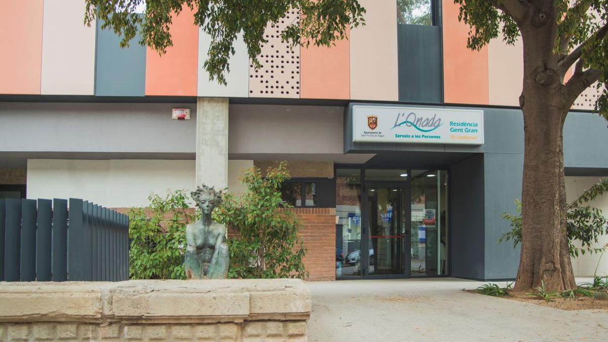 Exterior de la residència El Lledoner de Sant Fruitós