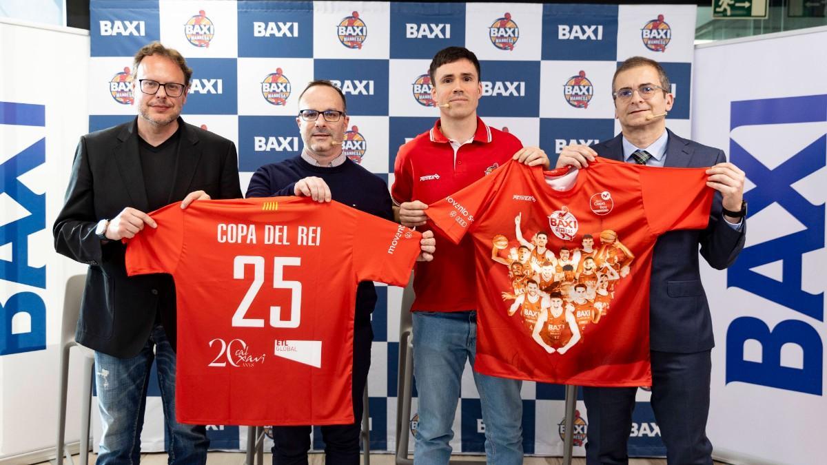 Foto de familia de la previa copera