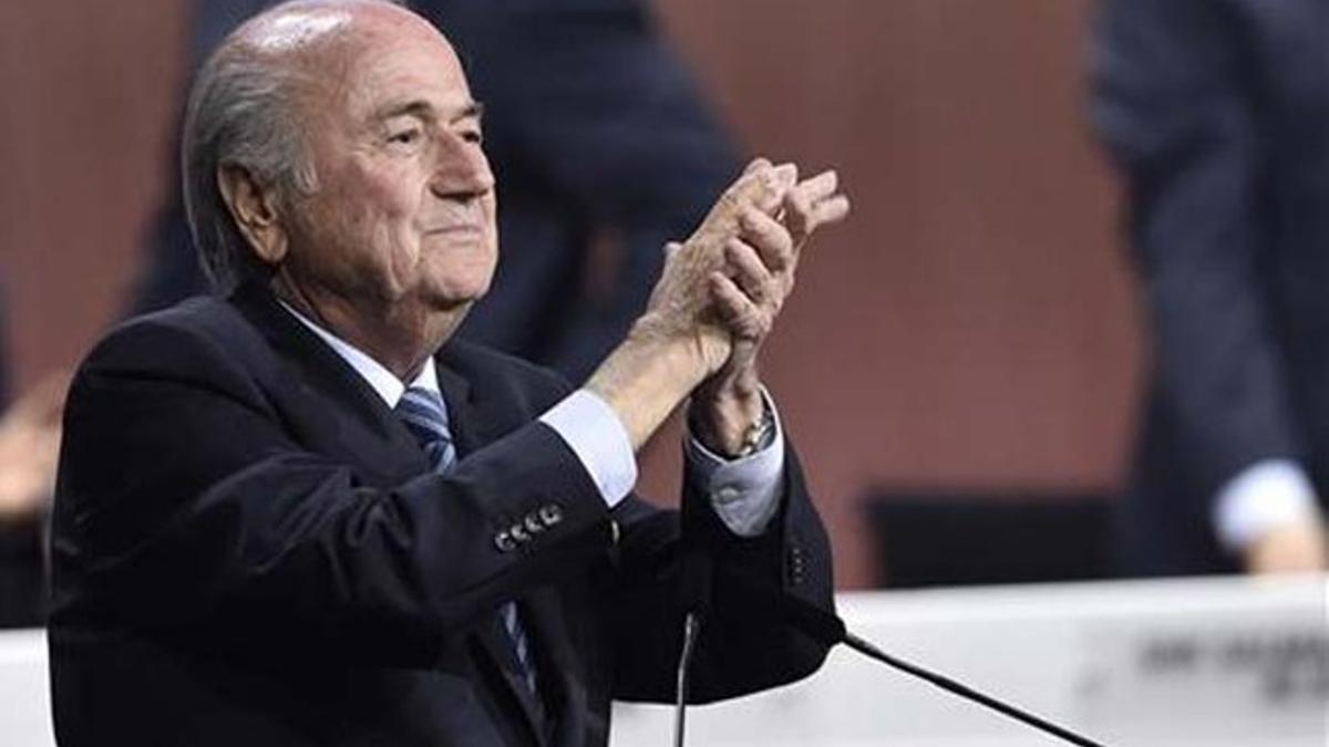 Blatter seguirá al frente de la FIFA