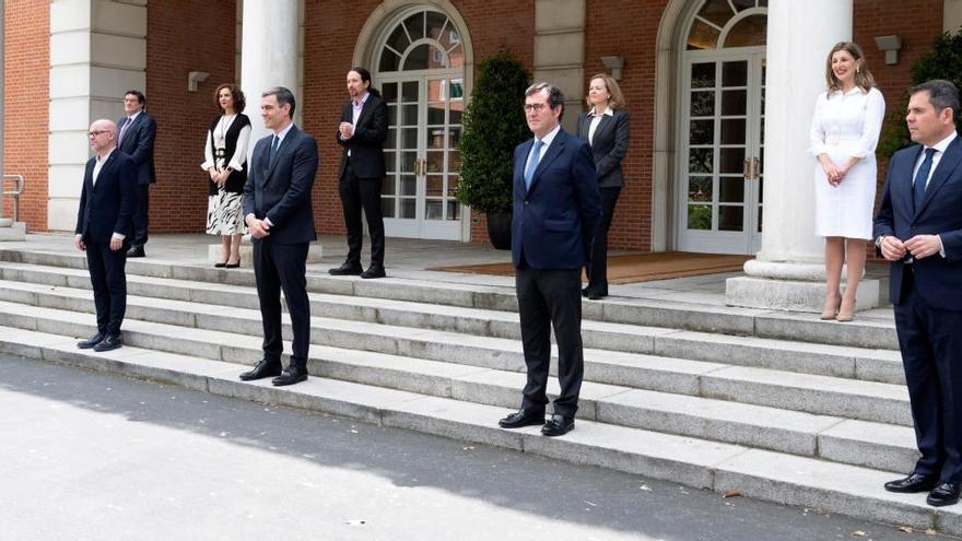 Pedro Sánchez en el pacto de Gobierno y agentes sociales por los ERTE.