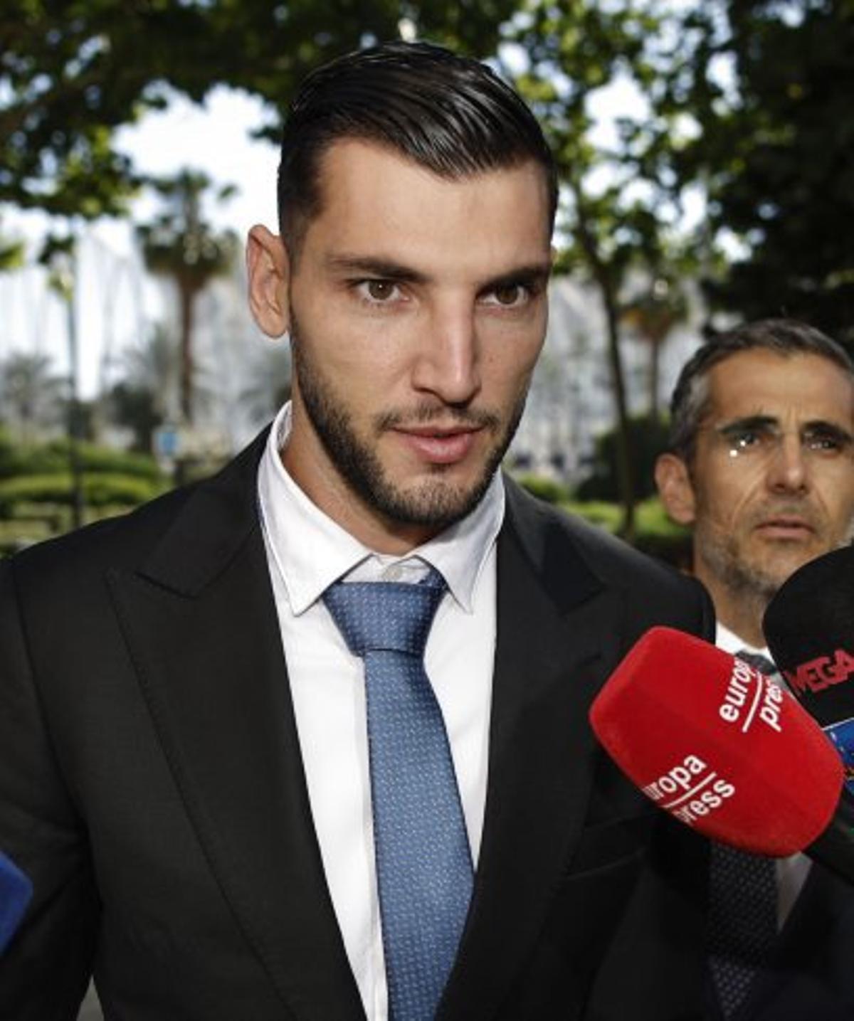 Comença el judici contra Rafa Mir, de l’Elx, per una agressió sexual