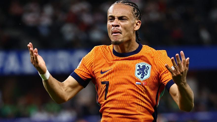 Simons: "Antes de pensar en una final con España, hay que hacerlo en Inglaterra"