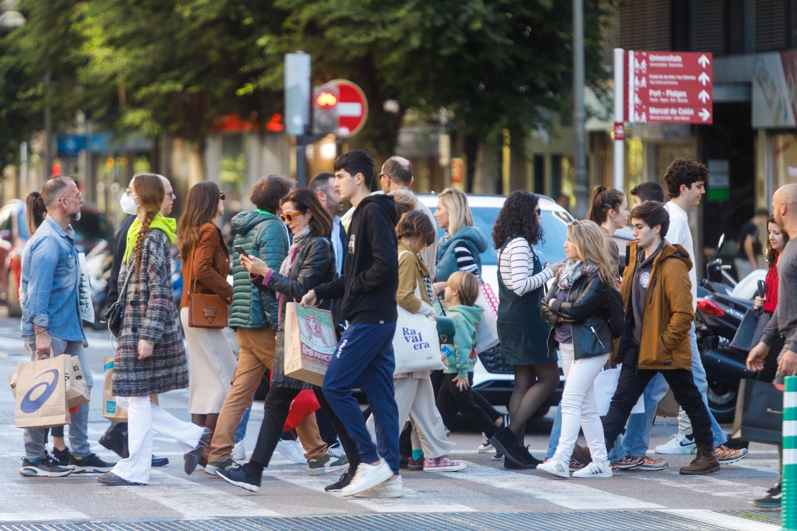 València, a rebosar con las compras de última hora