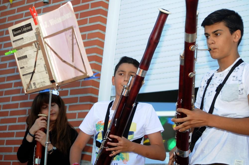 Homenaje musical a los abuelos de Meaño