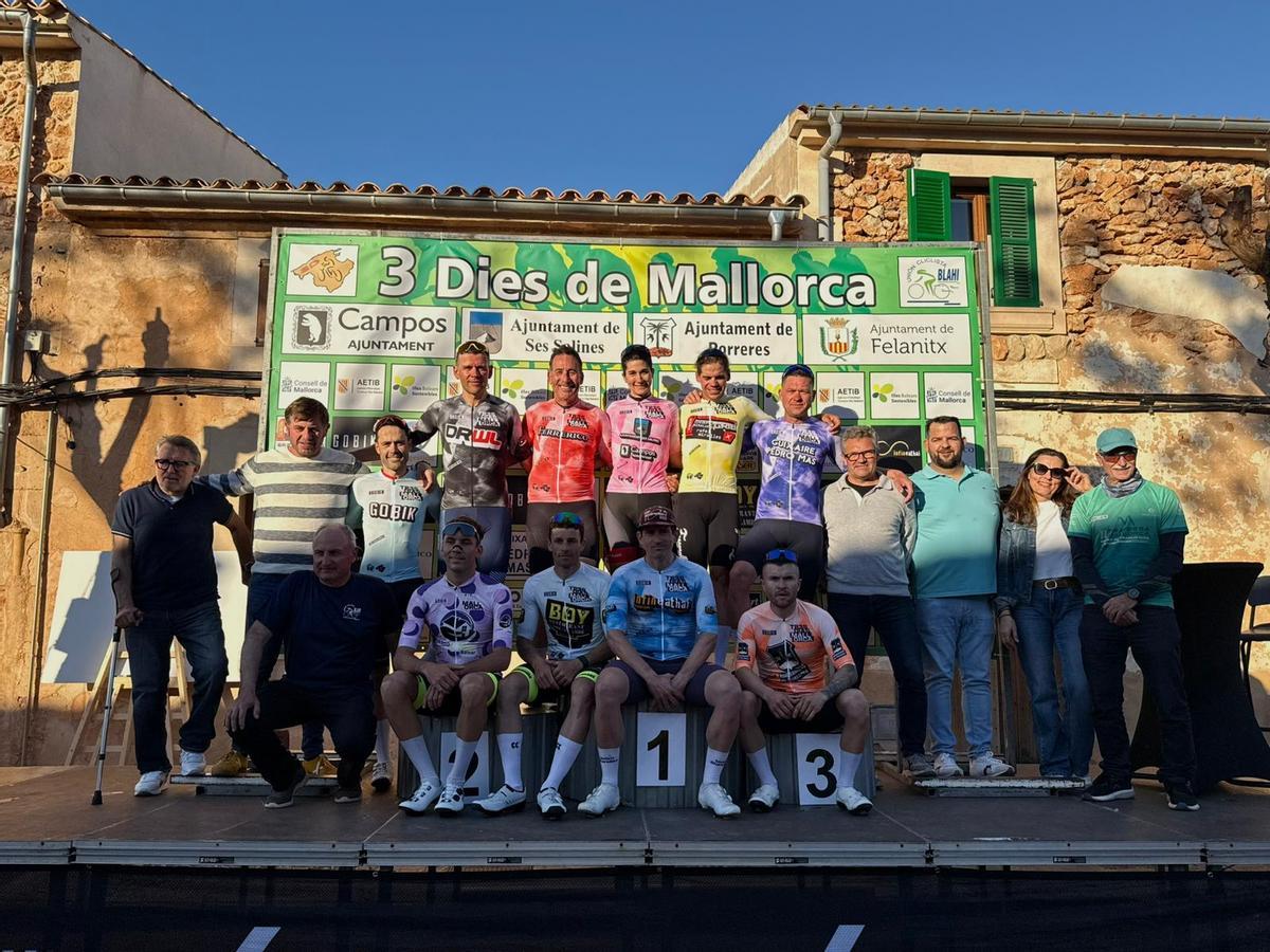 Foto del podio tras la primera jornada de los ‘3 Dies de Mallorca’, este viernes en Campos.