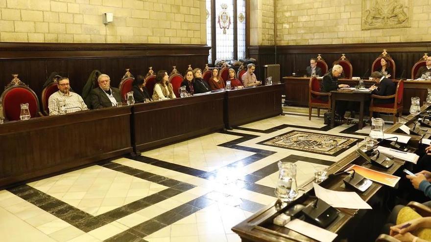 Marta Madrenas defensa la validesa de la delegació de competències del ple