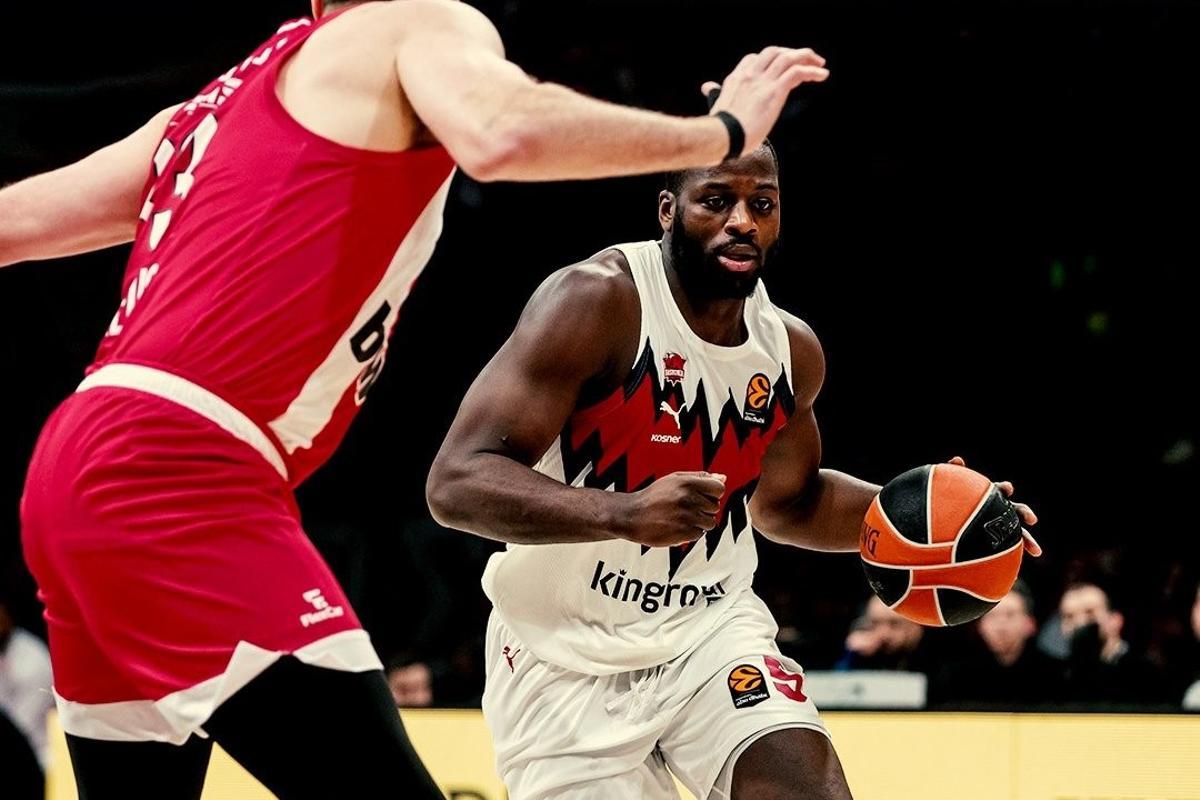 Baskonia ofreció una imagen sólida pero no la pudo mantener hasta el final