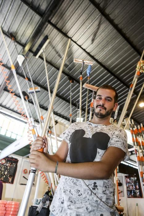 Objetos raros a la venta en la Feria de Muestras