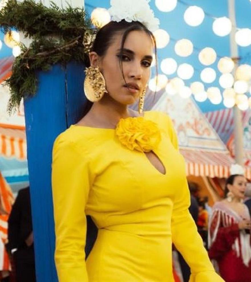 India Martínez triunfa en la Feria de Sevilla vestida de flamenca