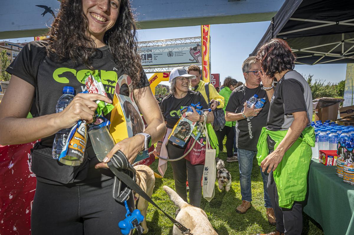 CAN WE RUN BARCELONA. La carrera organizada por Prensa Ibérica y El Periódico de Catalunya con la colaboración de Sport ,  donde las personas y sus mascotas perrunas corren en familia