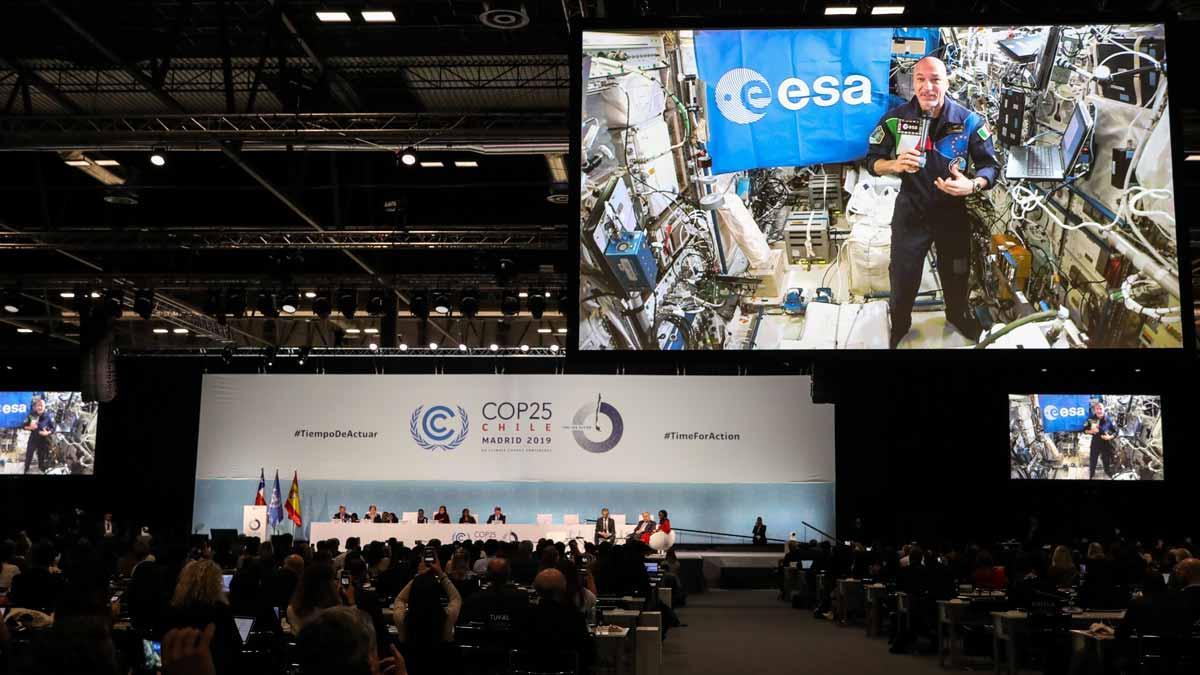 El astronauta Luca Parmitano interviene en la Cumbre del Clima desde la Estación Espacial Internacional