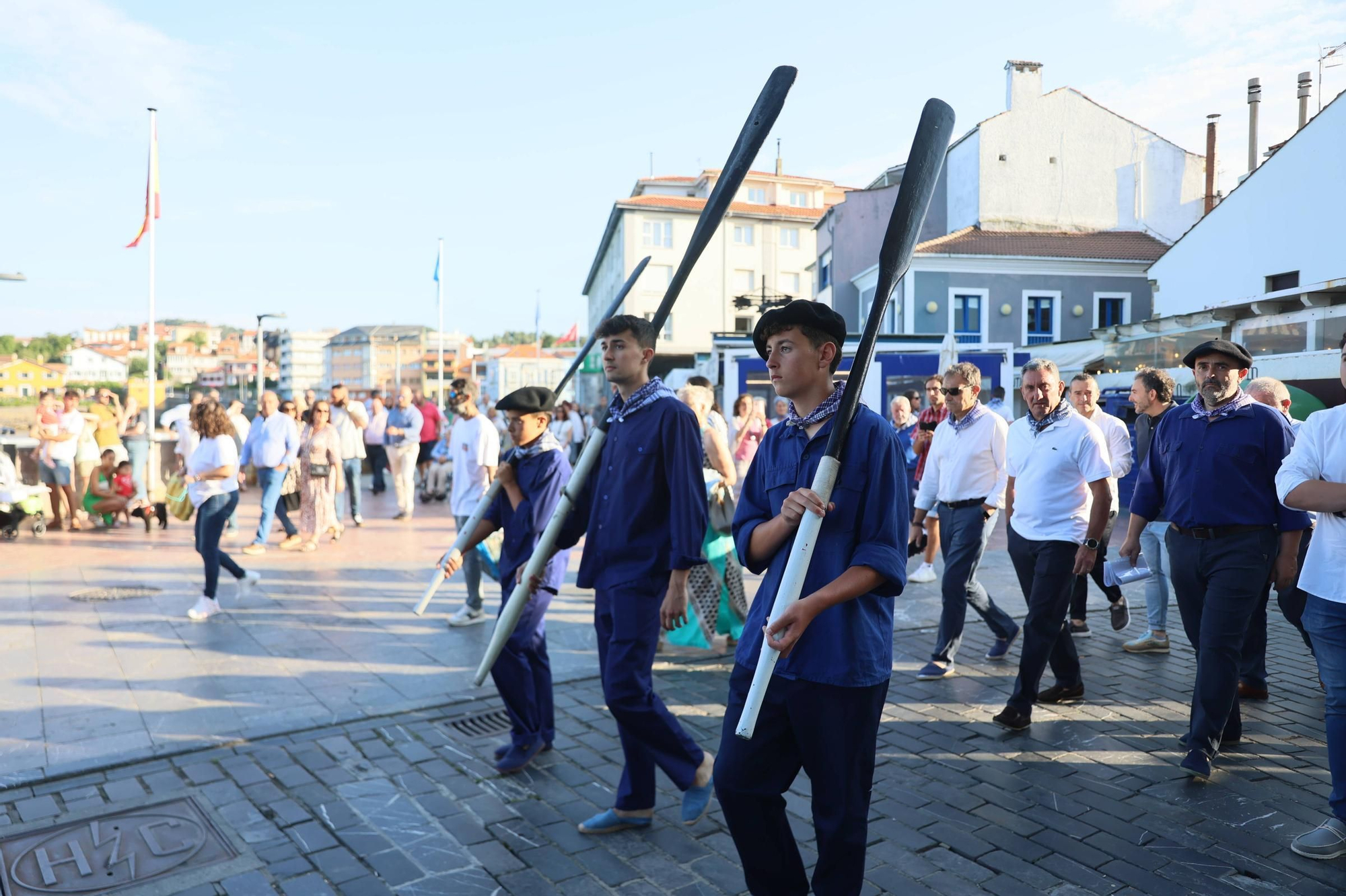 EN IMÁGENES: La procesión de "la llamada de la mar" en el Carmen de Luanco