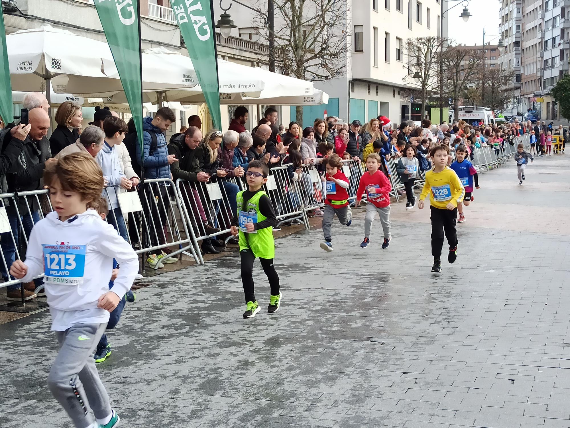 Casi 1.500 participantes disputan la carrera de Fin de Año de Pola de Siero