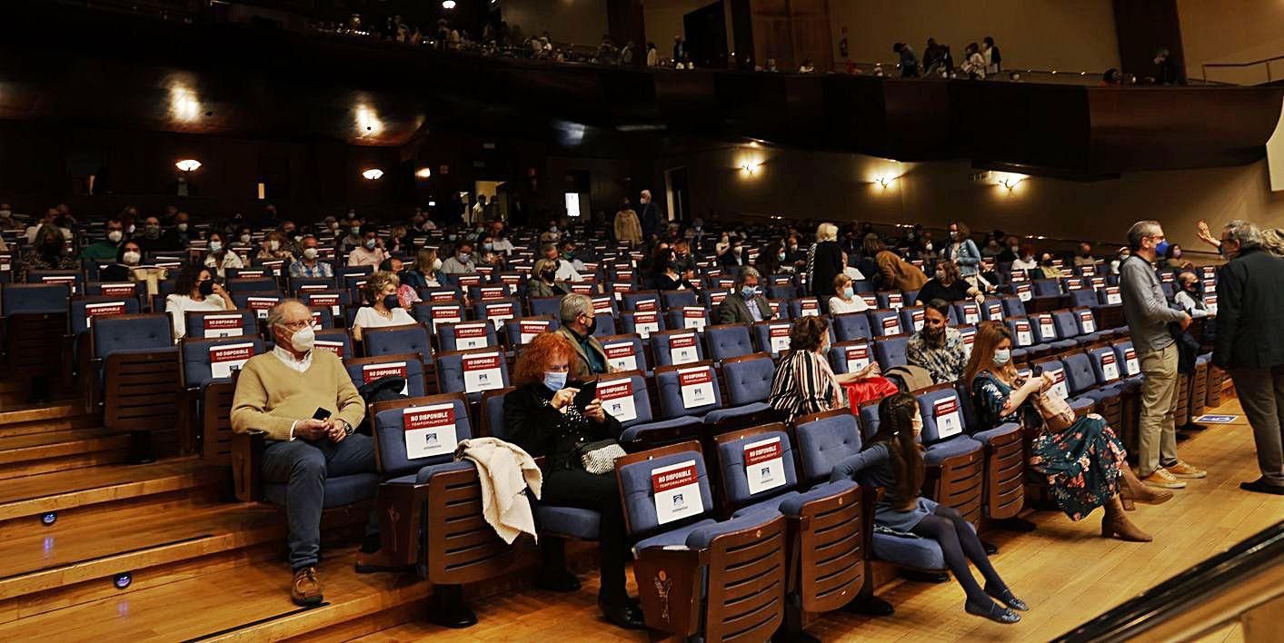 El público del Auditorio, antes del comienzo del concierto. | Miki López