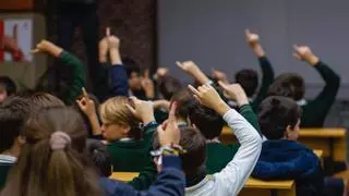 120 estudiantes de Elche, de 11 a 16 años, representando a 20 equipos, participan el sábado en la I Liga de Debate