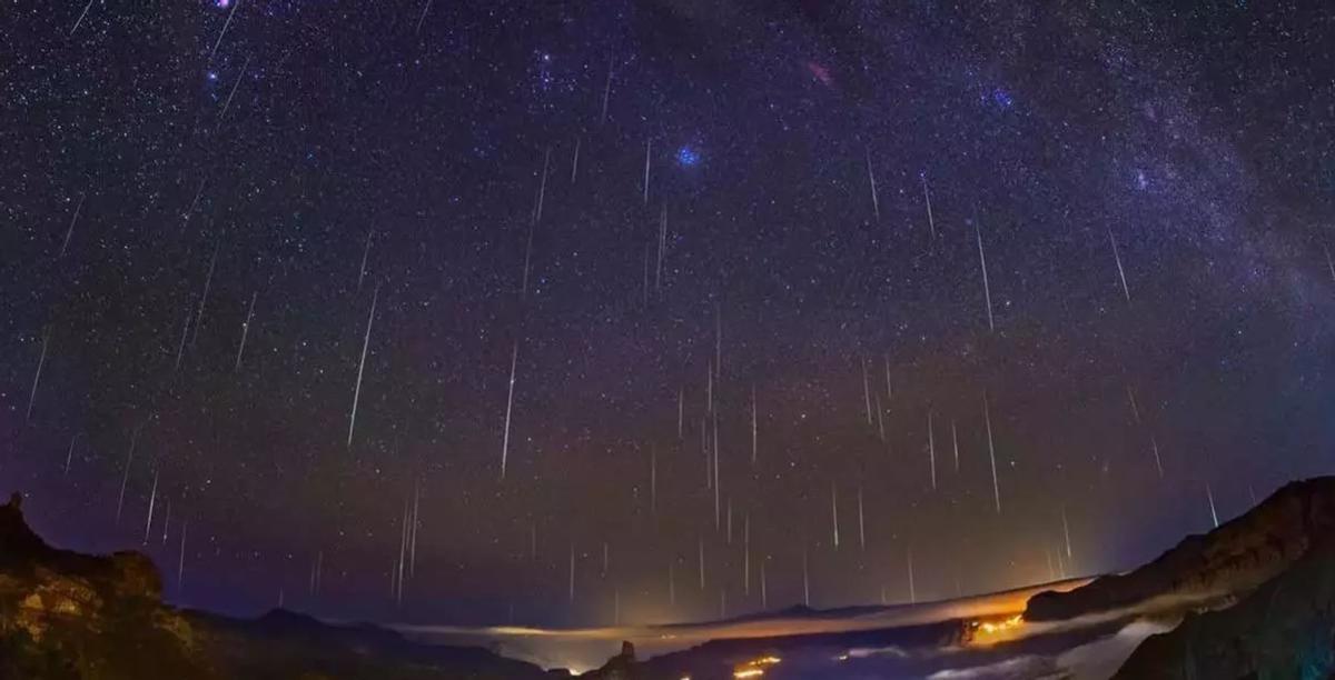 El valle de Tejeda, en Gran Canaria, bañado por la lluvia de estrellas de las gemínidas en 2020.
