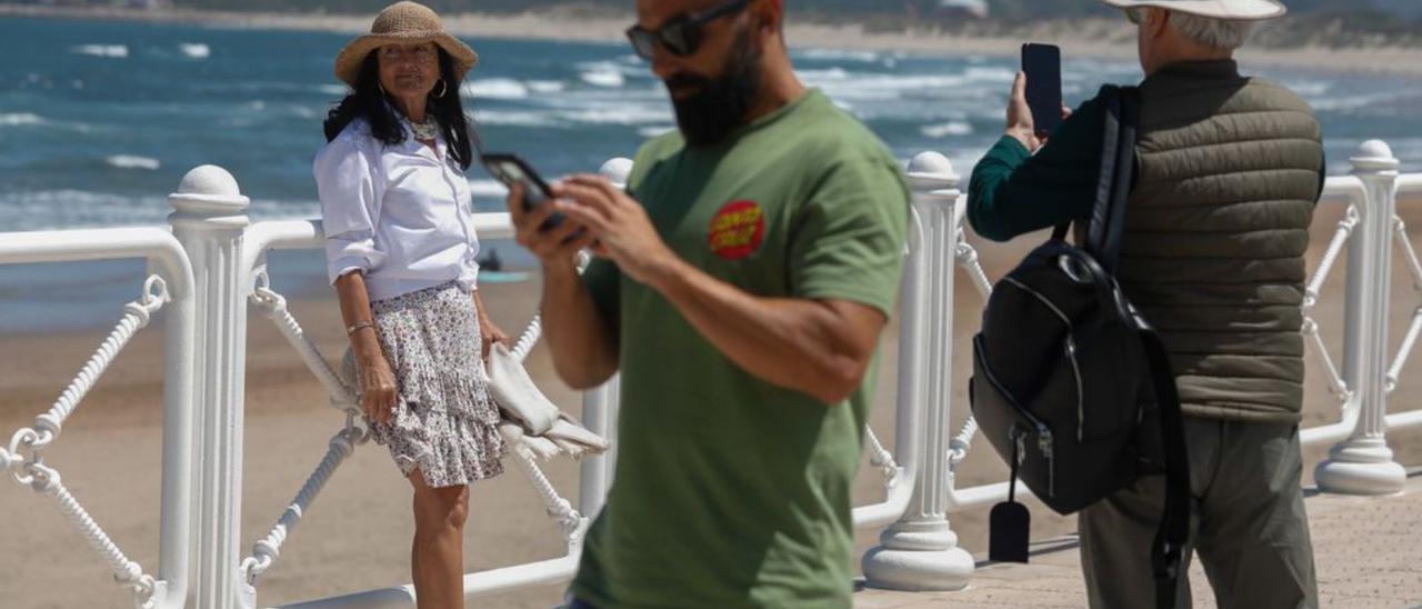 Turistas en Salinas