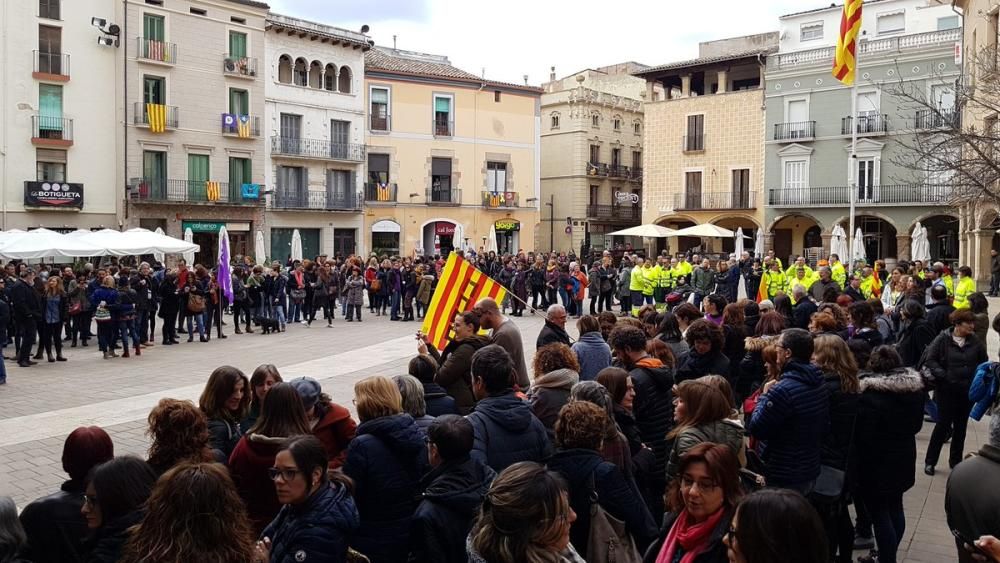 Concentració davant l'Ajuntament d'Igualada